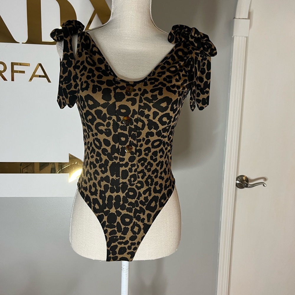 Pretty Little Thing bodysuit